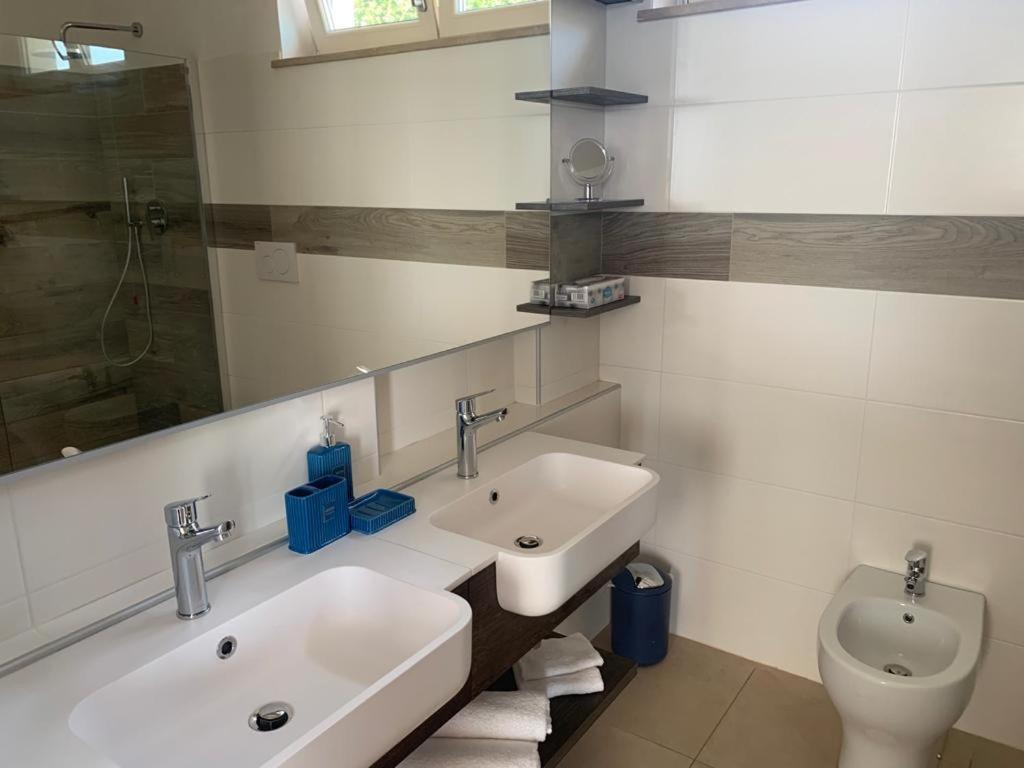 Hotel Lido Фолоника Екстериор снимка