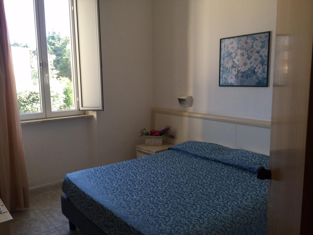 Hotel Lido Фолоника Екстериор снимка