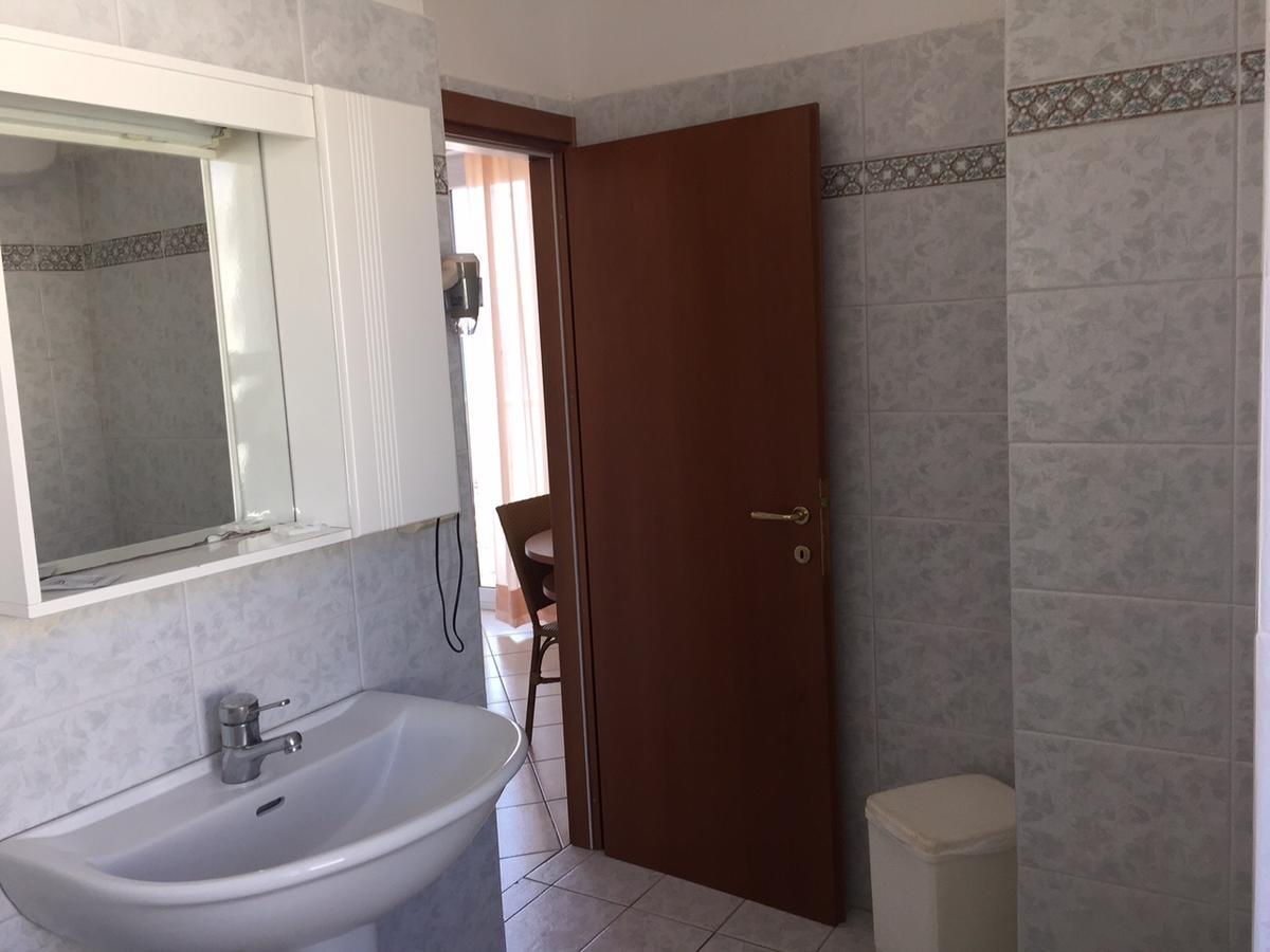 Hotel Lido Фолоника Екстериор снимка