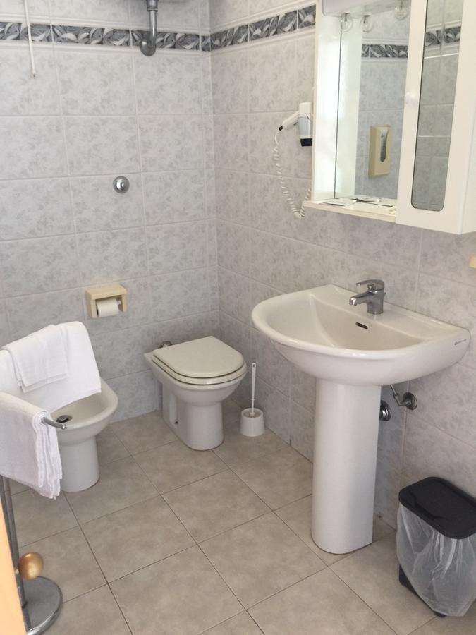 Hotel Lido Фолоника Екстериор снимка