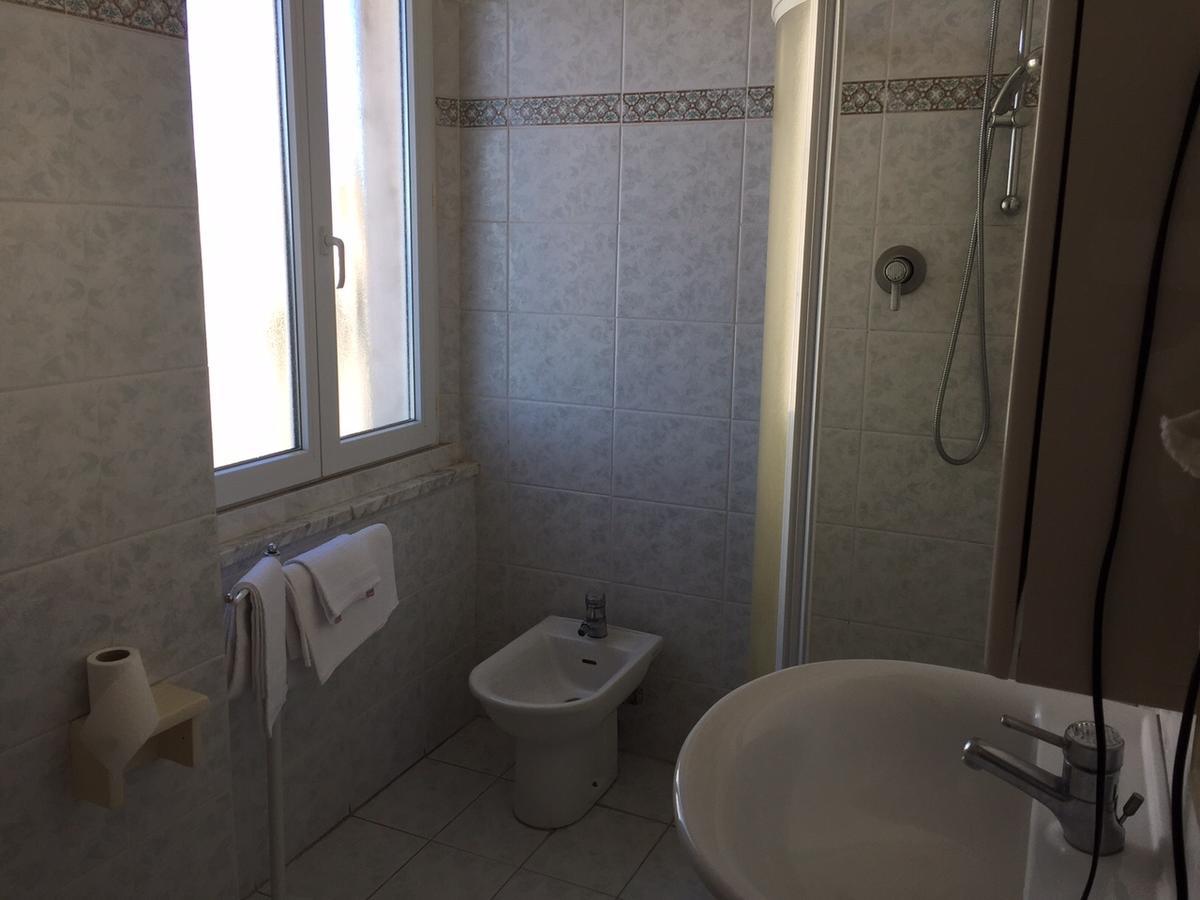 Hotel Lido Фолоника Екстериор снимка