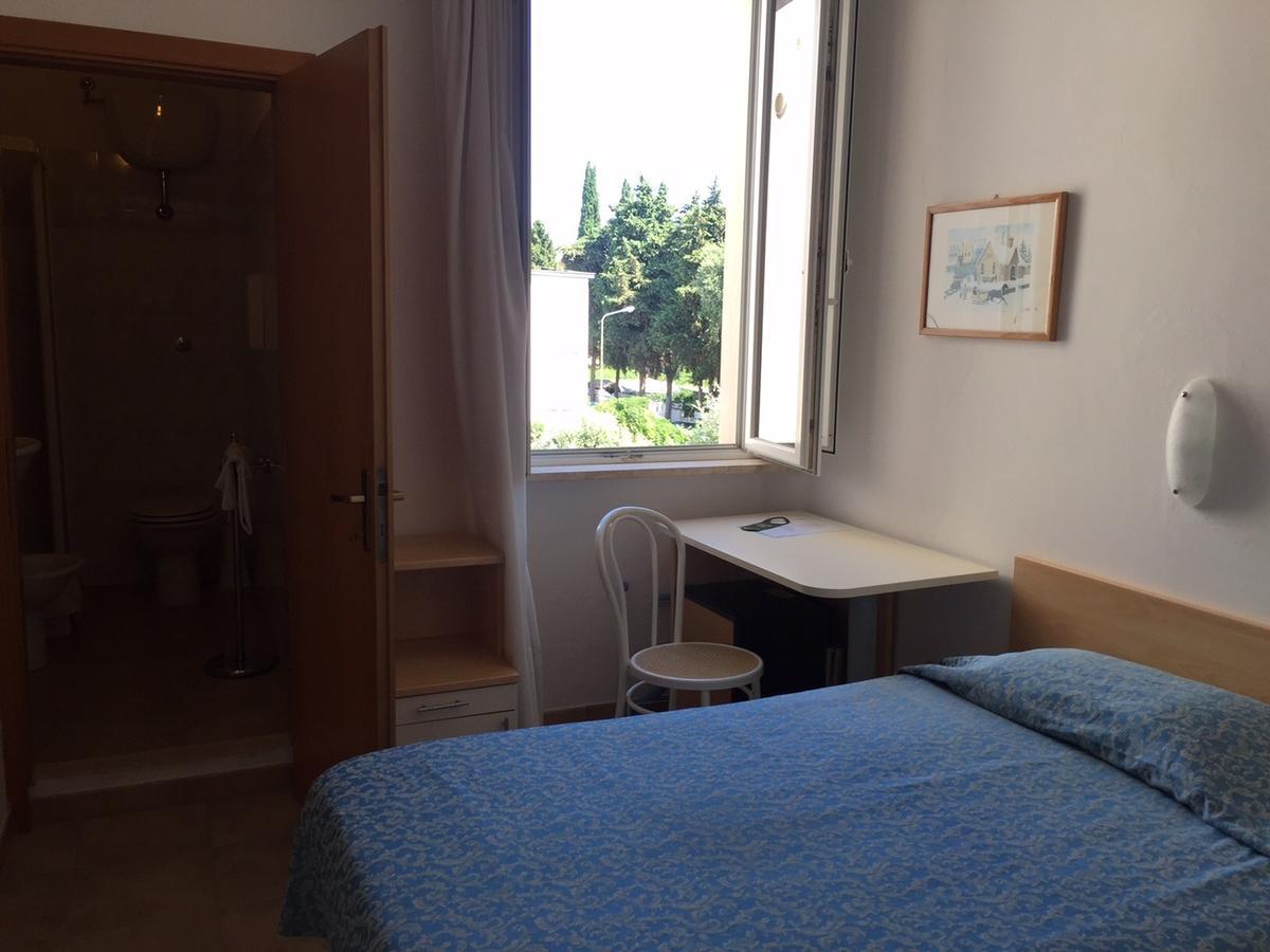 Hotel Lido Фолоника Екстериор снимка